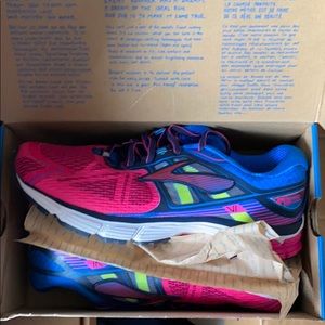 Brooks Ravenna 6 Women’s Running Shoe